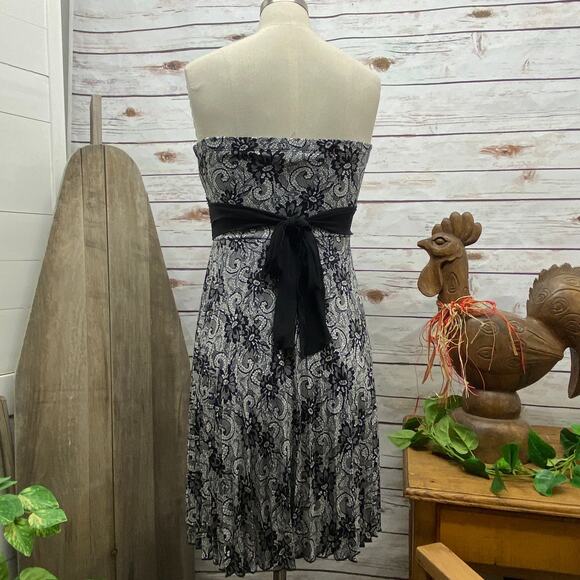 Speechless Strapless Sleeveless Lace Fully Lined Bodice Dress Black White Small - Picture 3 of 9